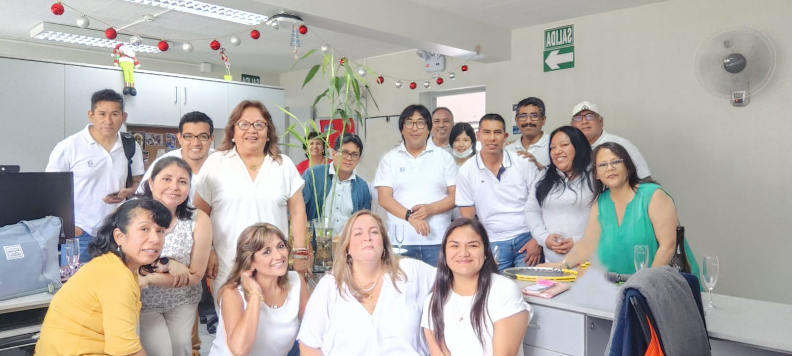 Administrativos de María Reina